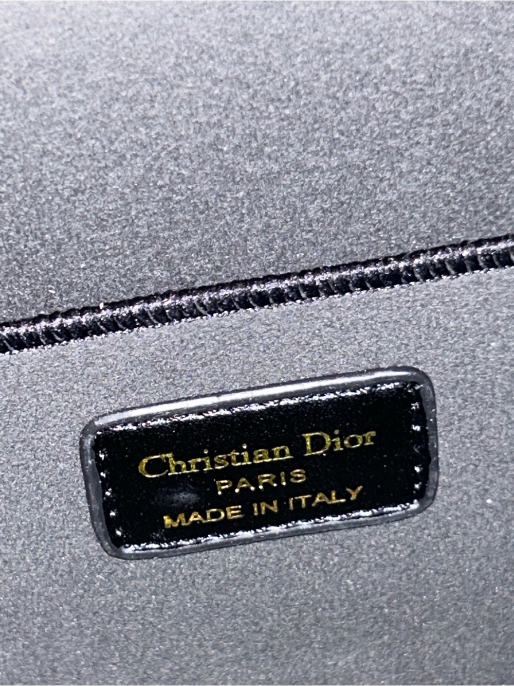 New beauty cosmetic toiletry train case - Picture 4 of 5